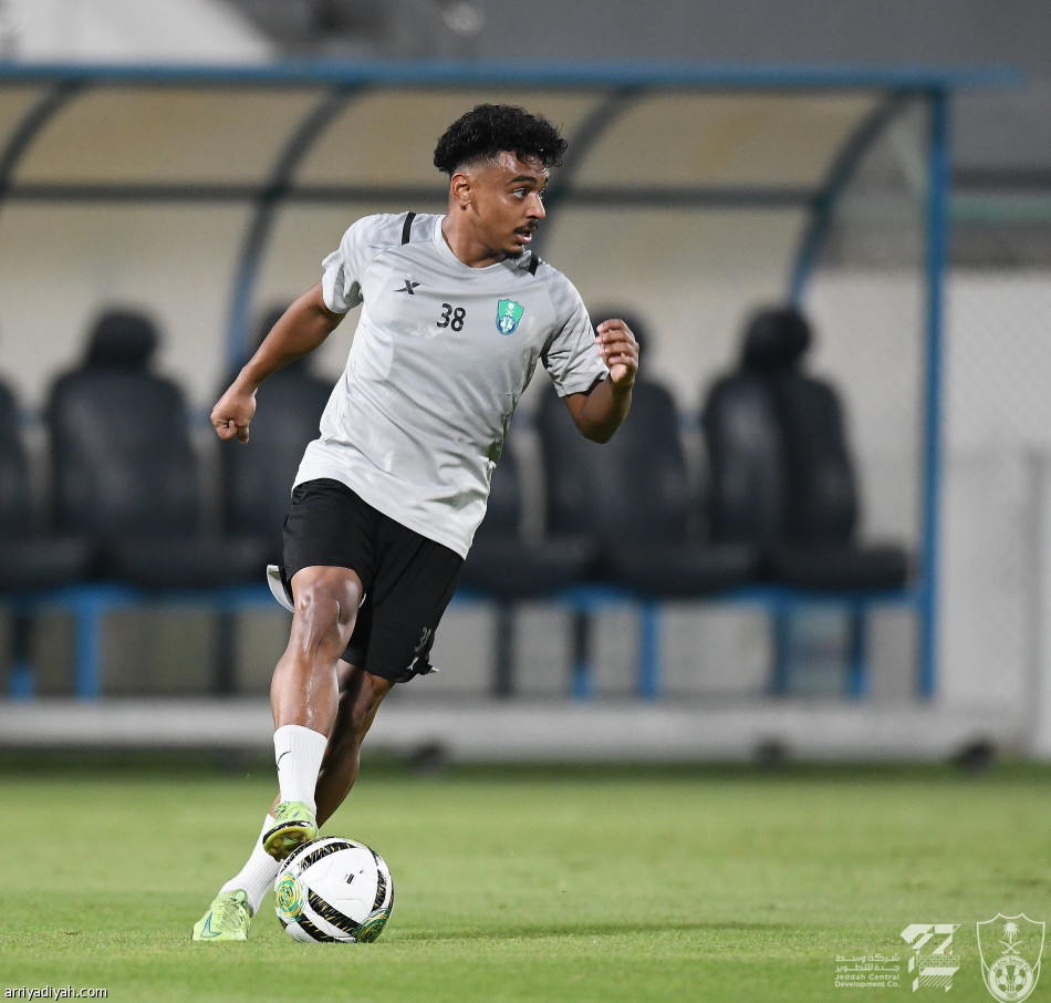 بعد إجازة 12 يوما.. الأهلي يعاود تدريباته