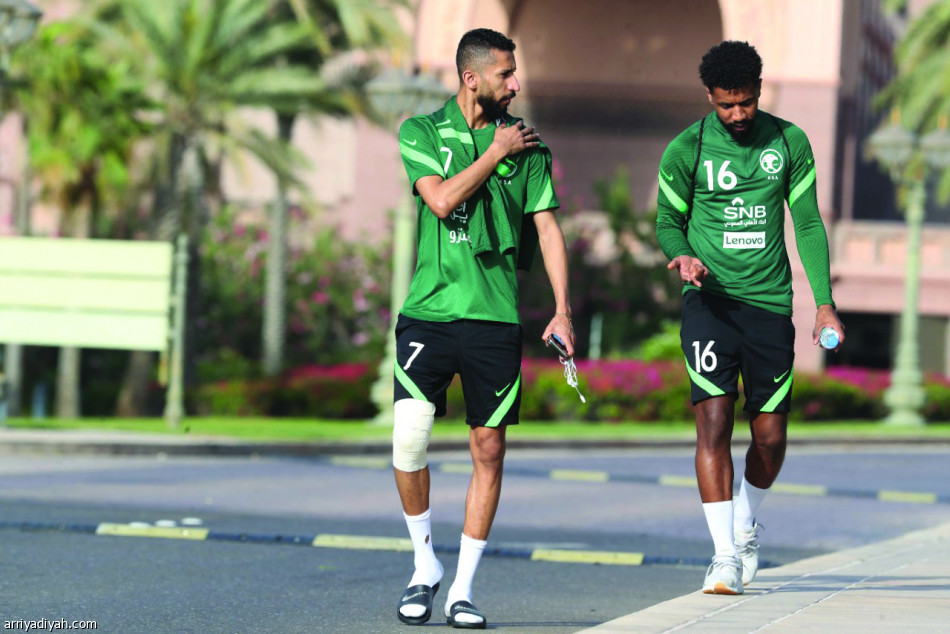 الأخضر.. لمسة وتسديد