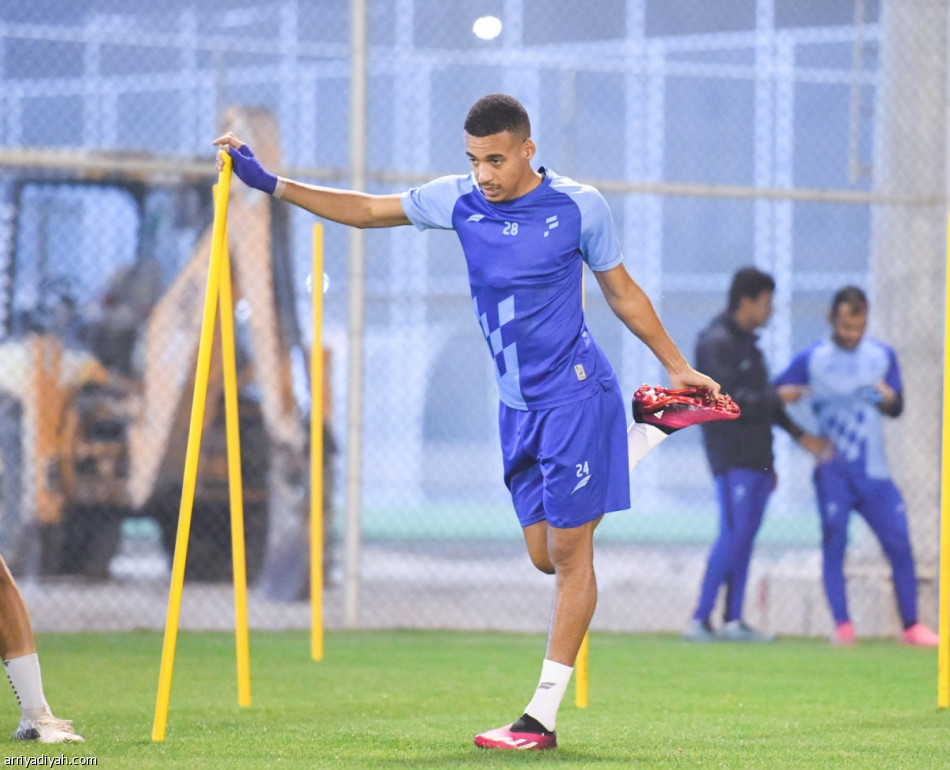 الفتح.. دونيس يريح اللاعبين