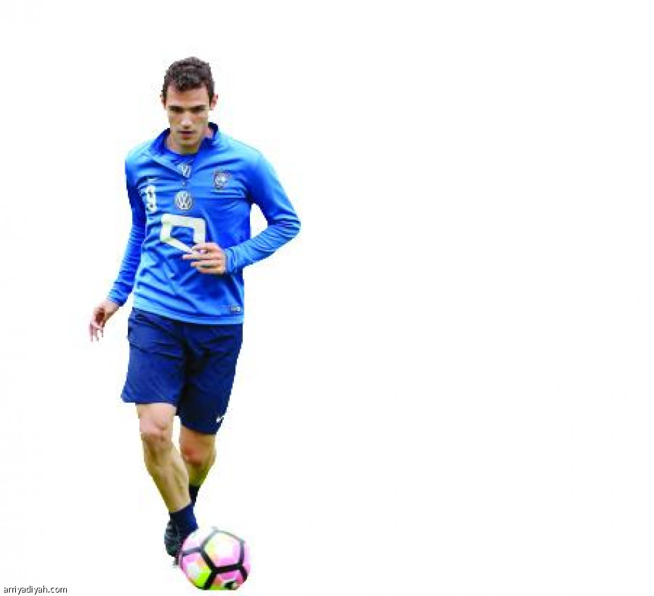 الهلال يتلقى عروضا لشراء عقد البرازيلي ليو
