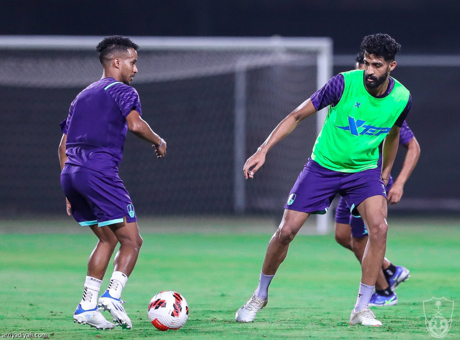 الأهلي.. الموسى يشارك في التدريبات الجماعية