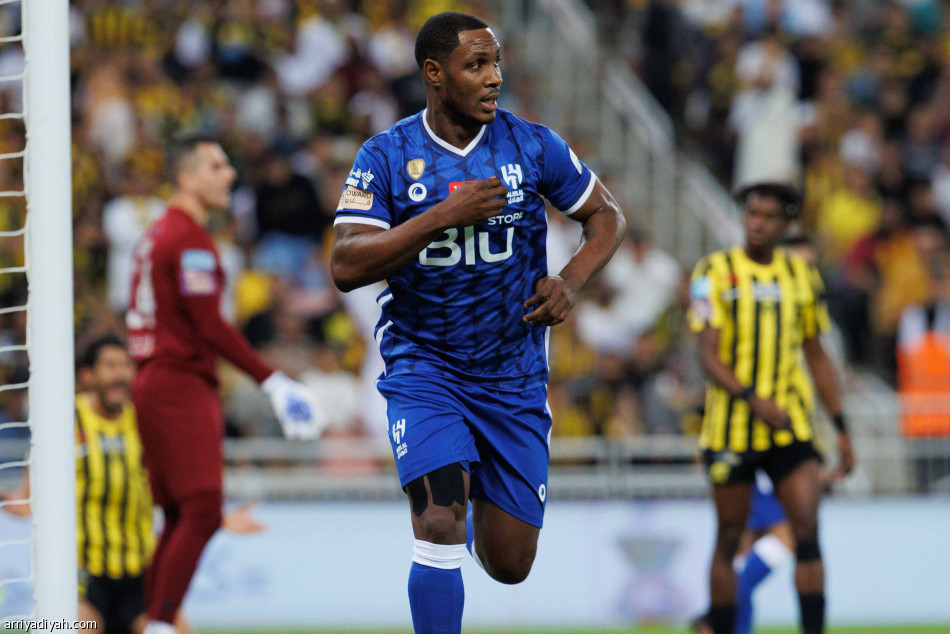 الهلال ينهض.. ويُكبد الاتحاد الخسارة الأولى