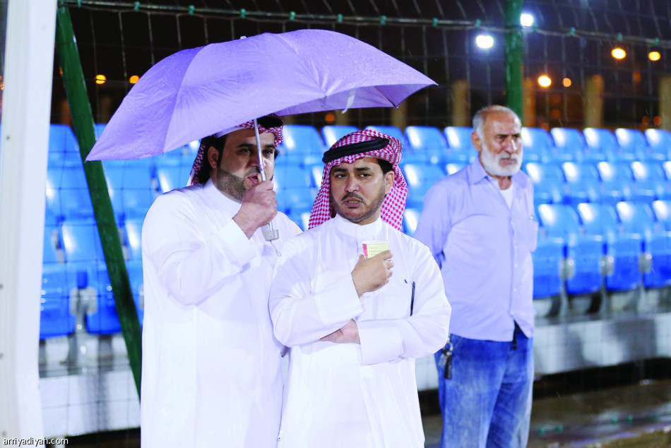 الباطن يكسب الرائد تحت المطر
