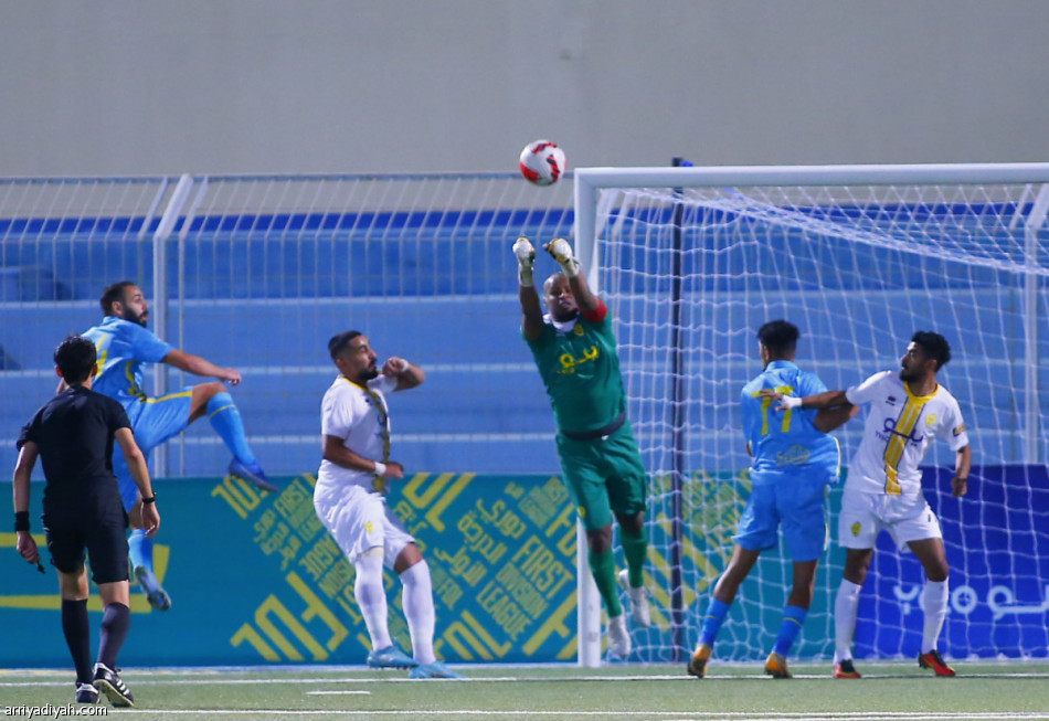 دوري الأولى.. العين يواصل النزيف.. والوحدة يتعثر بتعادل رابع
