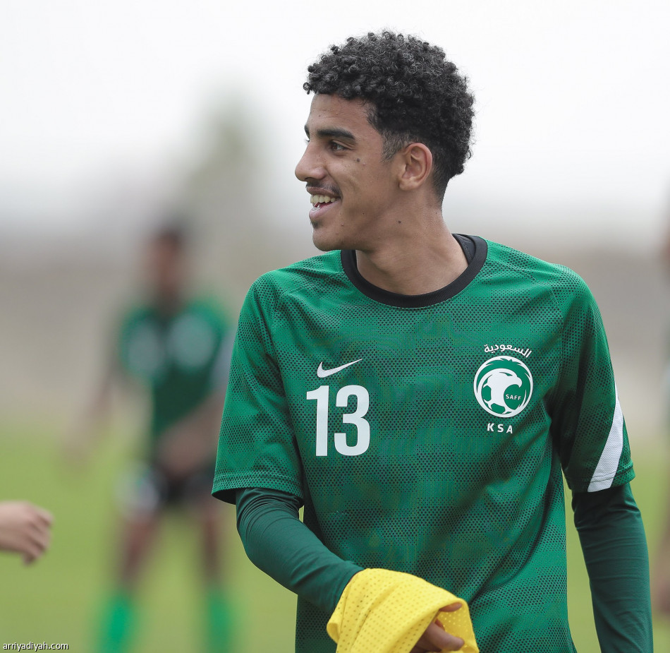 غدا.. الأخضر الشاب يبدأ حملة الدفاع عن «العربي»