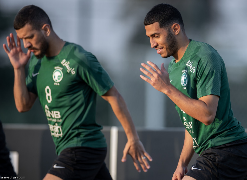 «العوائل» تدعم الأخضر قبل بولندا