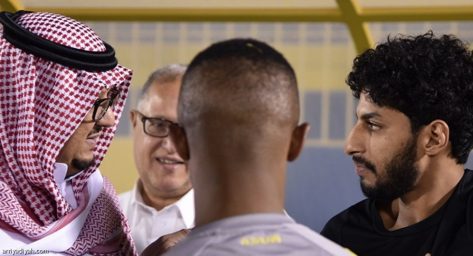 الجبرين يتواجد في تدريب النصر .. والتعاقد مع امريكي وكندي