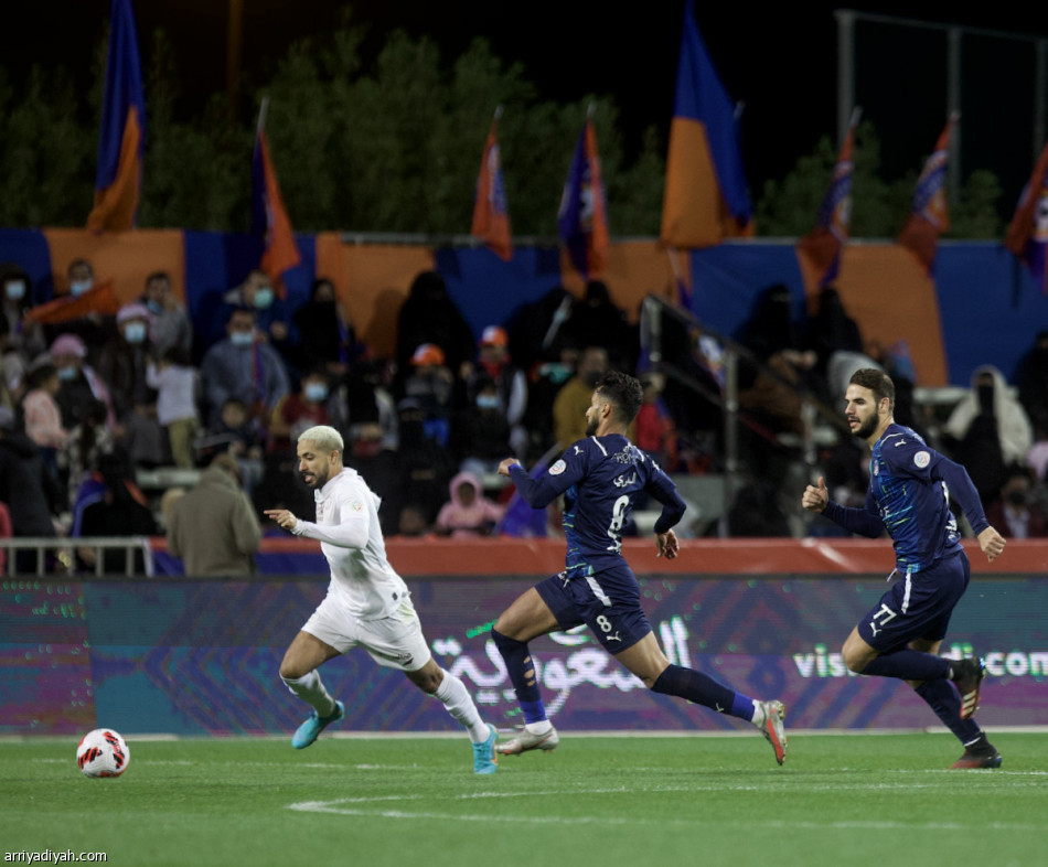 الرائد يقلبها على العدالة في 8 دقائق