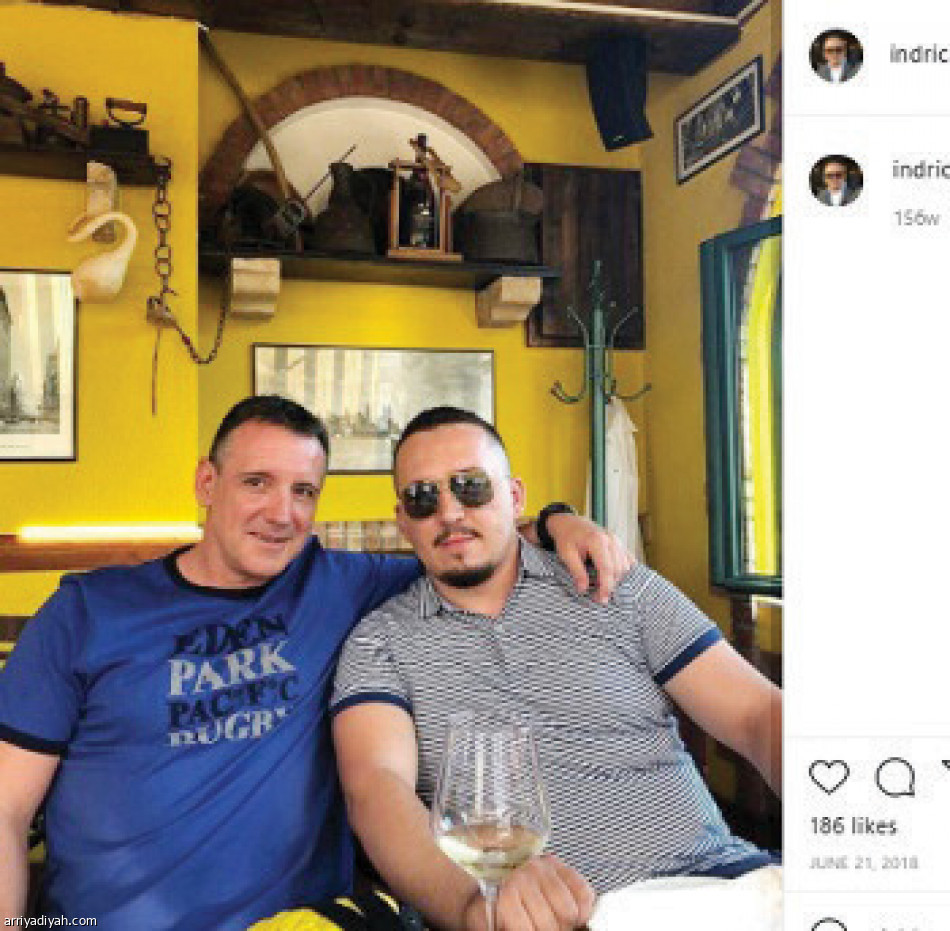 رازوفيتش 
يقاطع السوشال ميديا