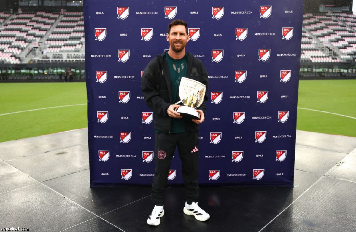 ميسي الأفضل