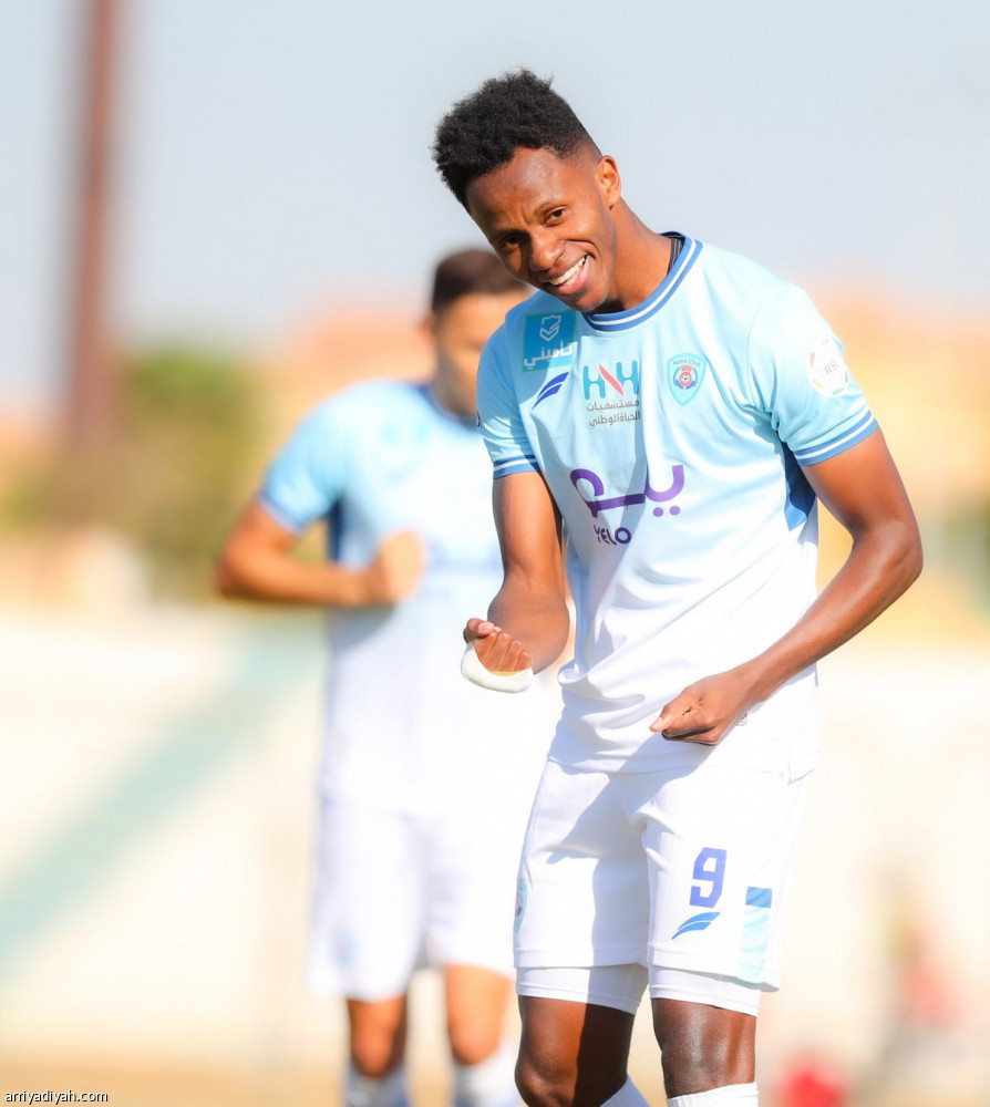 أبها يجتاز تجربة إنبي برباعية