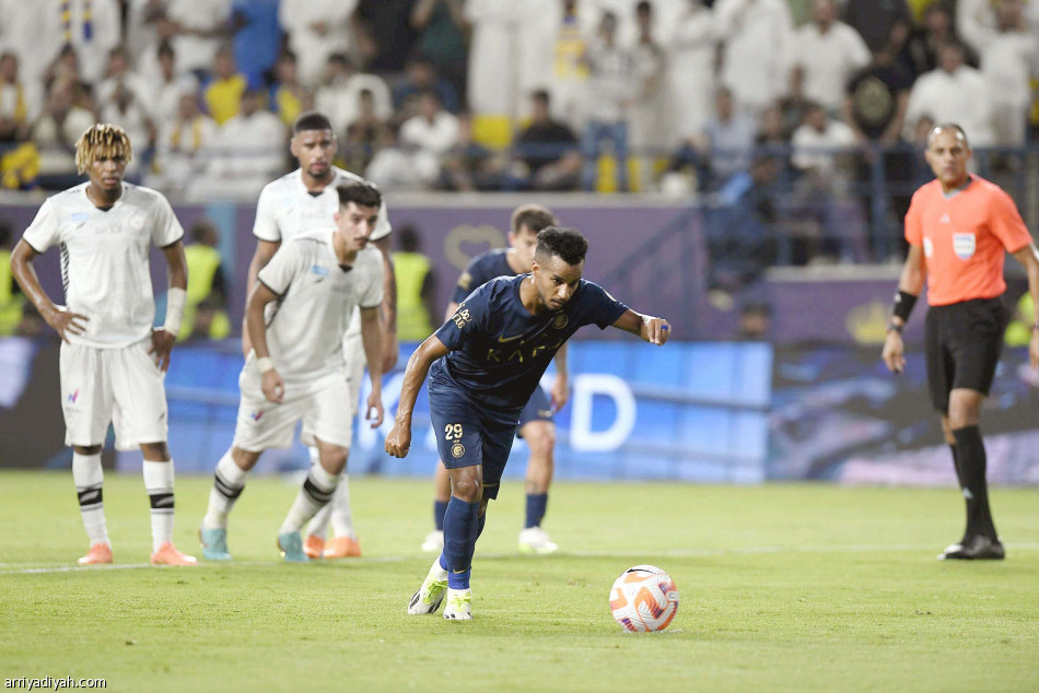 الأصفر
يدك الشباب بأكبر فوز