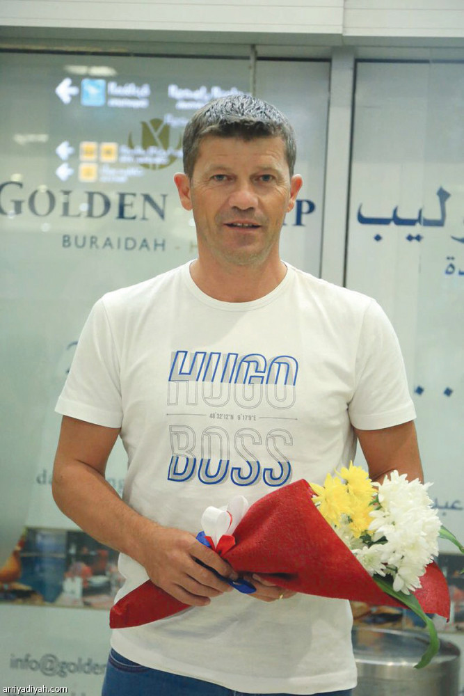 الحزم 
يراقب النصر