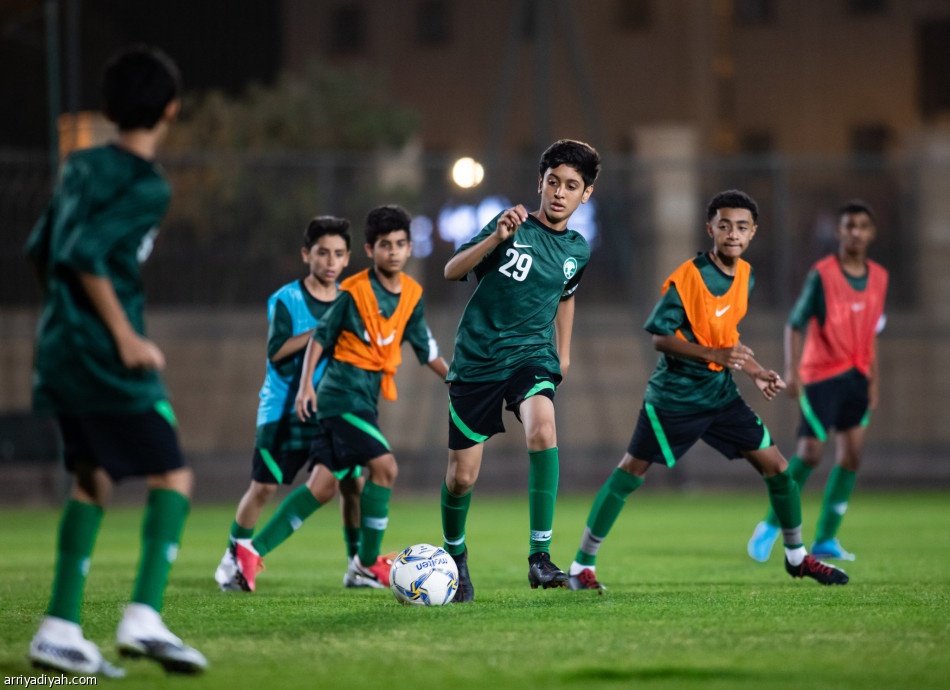 «أخضر البراعم» يدشن معسكر الرياض