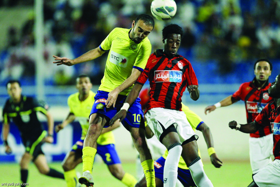 الرياض دوّخ الكبار والاتحاد أنهى حلم الأنصار