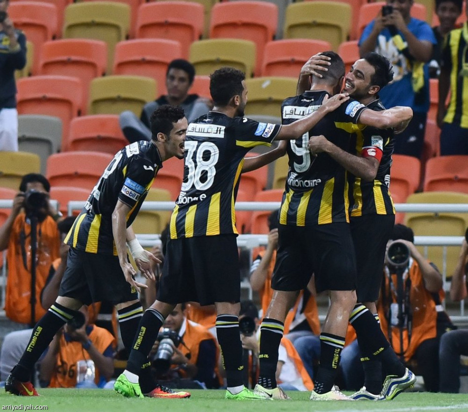 الاتحاد يزيح النصر عن الوصافة برباعية القادسية