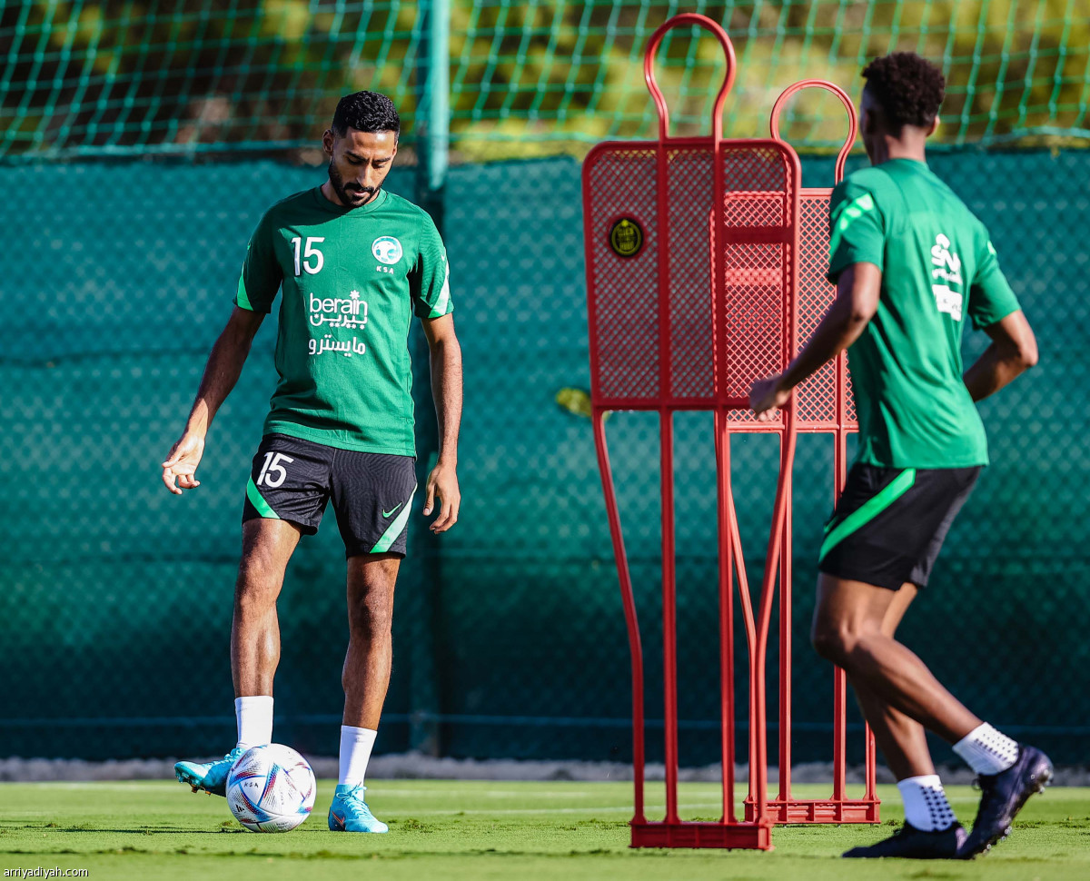 الأخضر يكثف التحضيرات