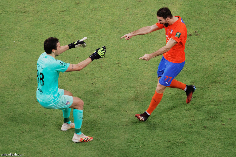 الفيحاء البطل خلطهم
وخطف الذهب