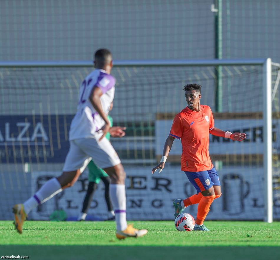 الفيحاء يكسب العين بثنائية رويز