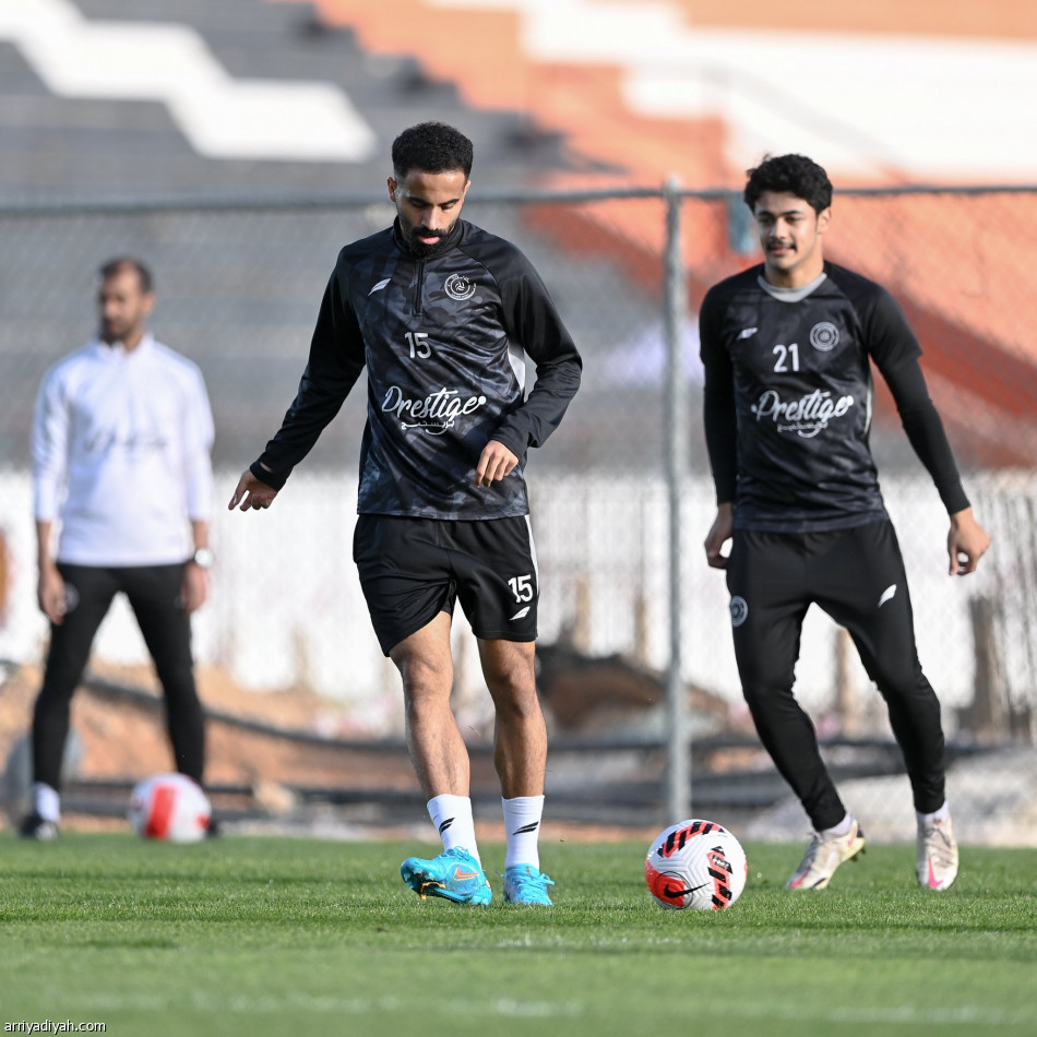 الشباب يعود.. وشيعان ينتظم في التدريبات