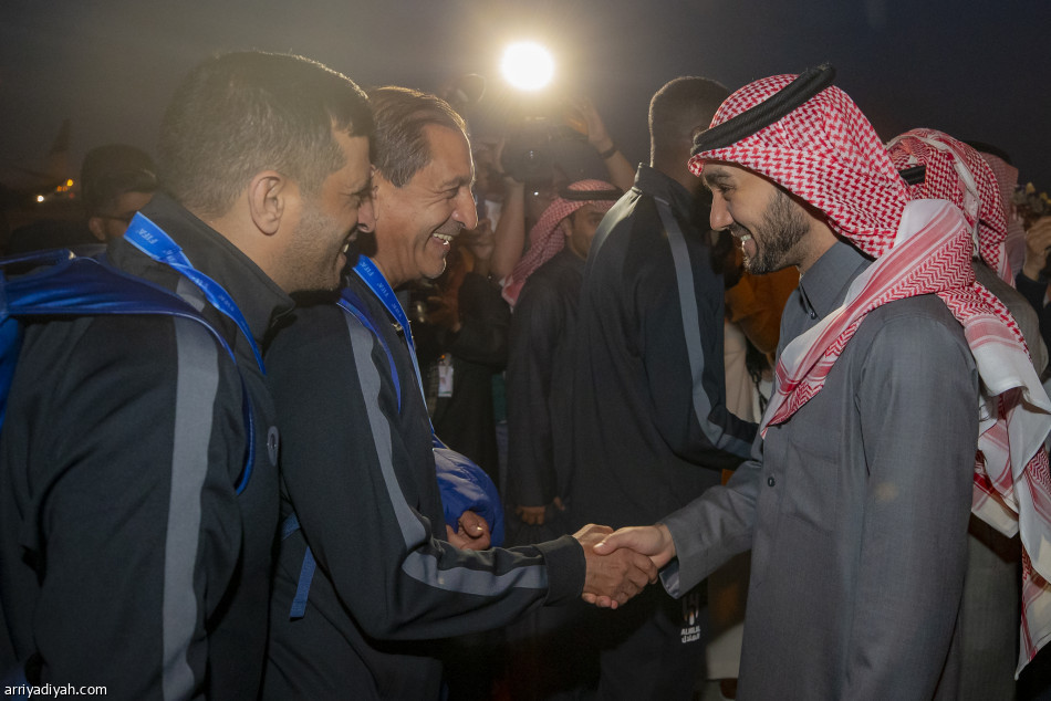 وزير الرياضة يستقبل «وصيف العالم»