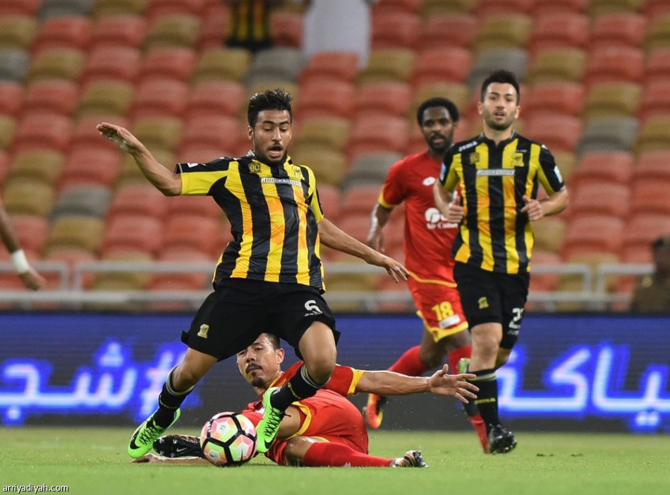 الاتحاد يزيح النصر عن الوصافة برباعية القادسية