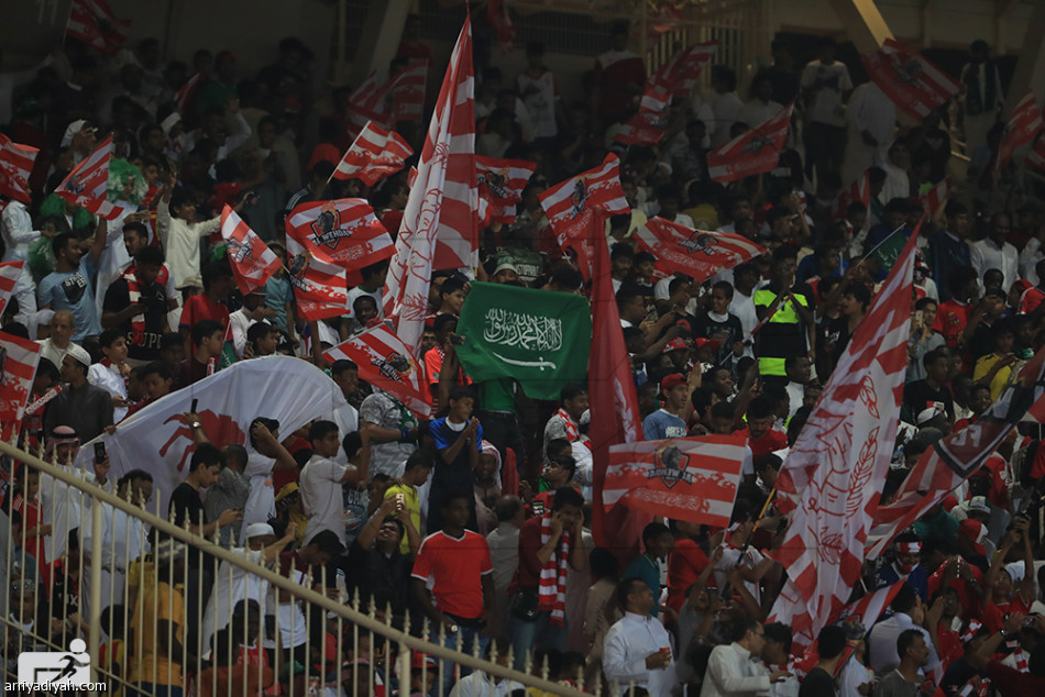 «الشرائع» يتوشح الأخضر