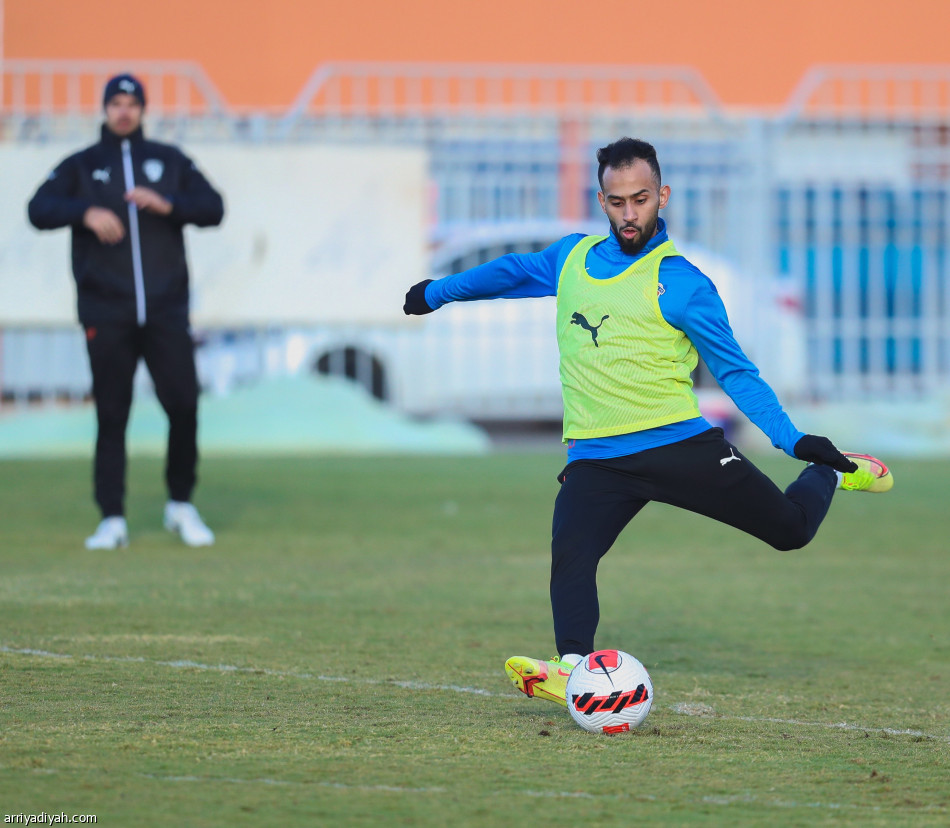 رازوفيتش يواجه لاعبي الفيحاء بالتحليل الفني