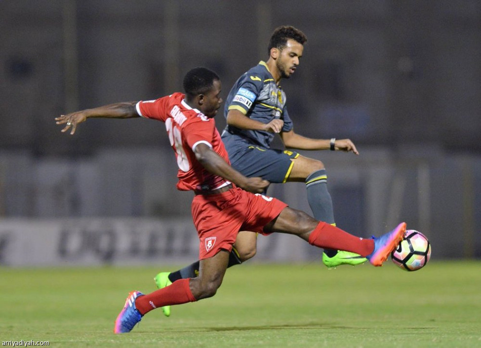 الاتحاد يتغلب على الوحدة بثلاثية