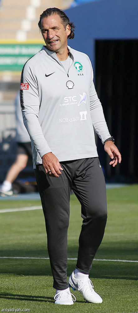 الصالة الخاصة.. 
غريب الأول.. وتمبكتي الأخير