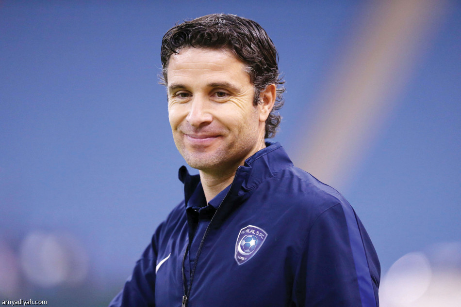 الأول سامي..
4 قادوا الأزرق مرتين