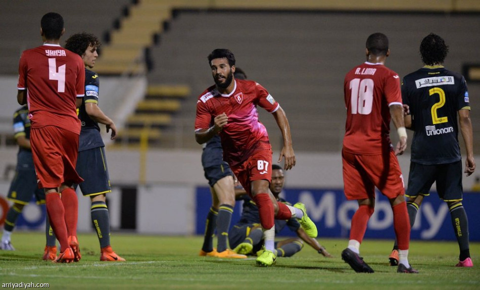 الاتحاد يتغلب على الوحدة بثلاثية