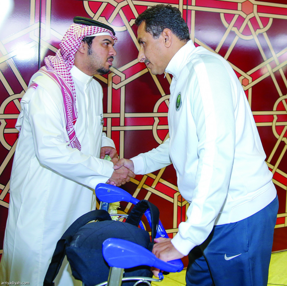 الورود تستقبل نجوم أخضر المونديال.. والوعد أكتوبر