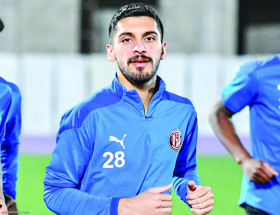 صناعة الأهداف..
العابد يغرد بـ 5