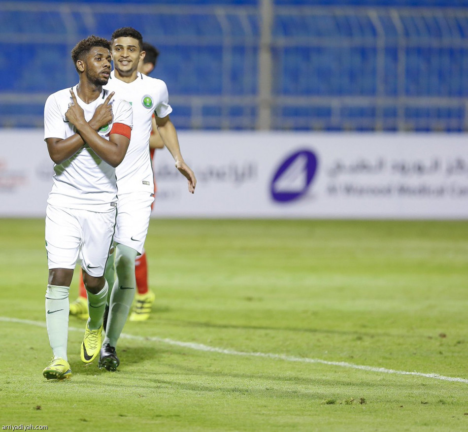 الثلاثي الأولمبي يدعم النصر في 