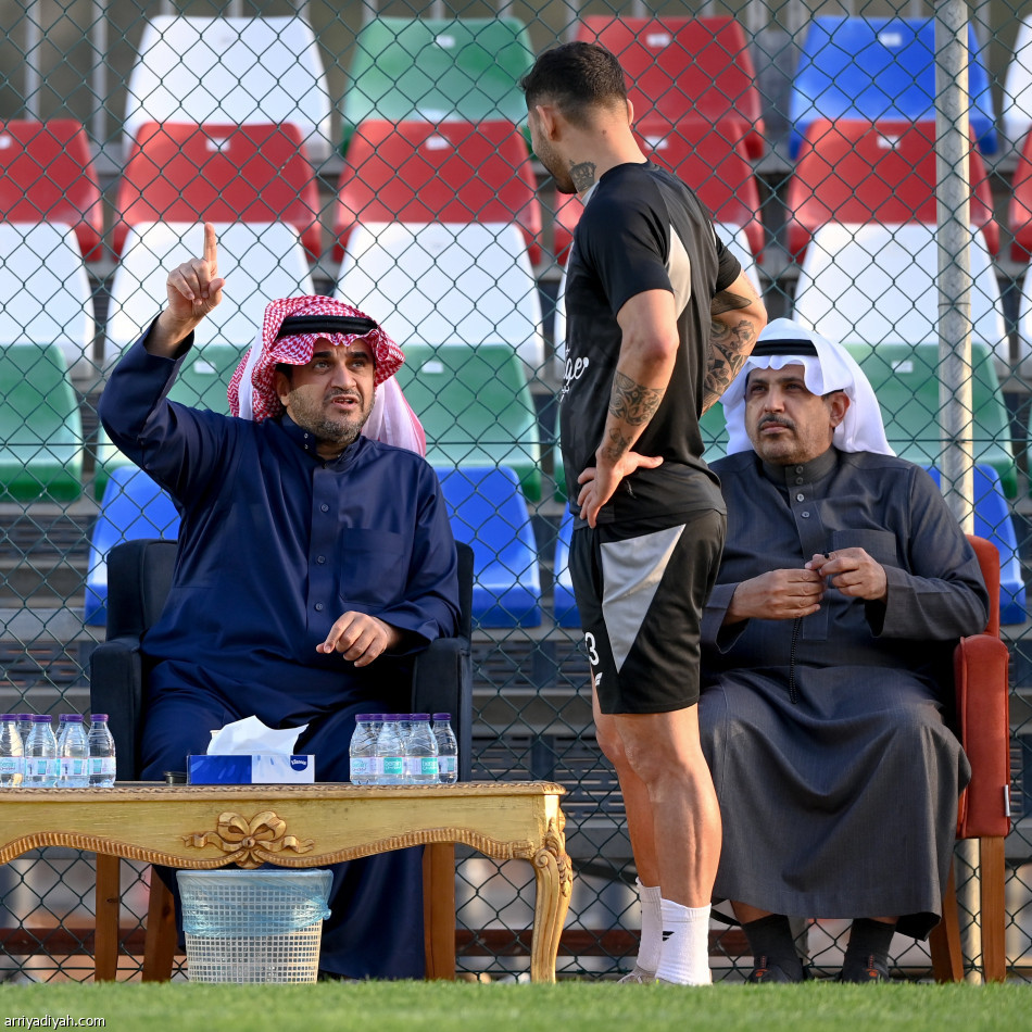 الشباب ينتهج التمرير السريع وإنهاء الهجمة