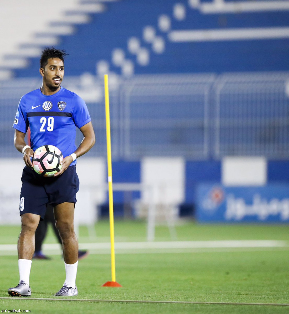 دياز للاعبين: انسوا الدوري وفكروا في التعاون