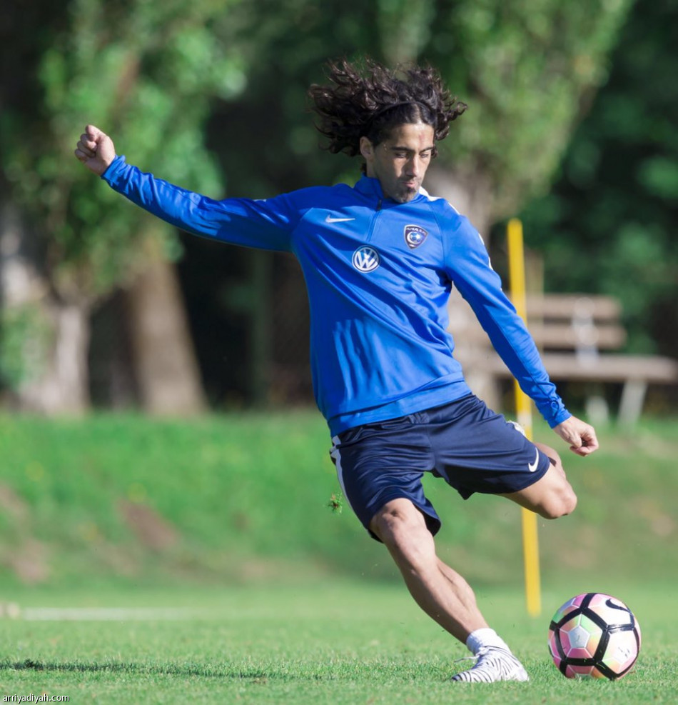 الحبسي وبريتوس ينعشان تدريبات الهلال