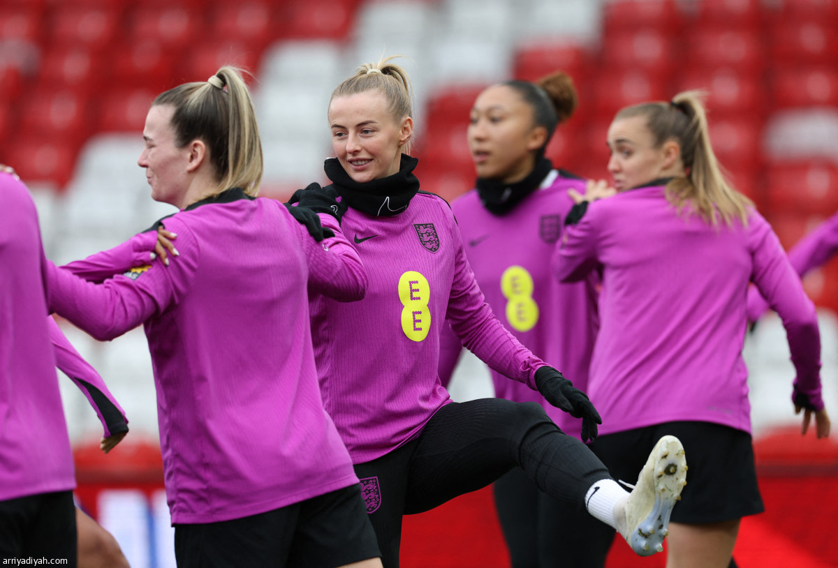 الإنجليزيات يستعددن