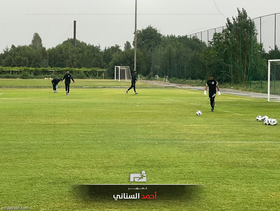 قبل فيتنام.. الشهري يركز على الكرات الثابتة