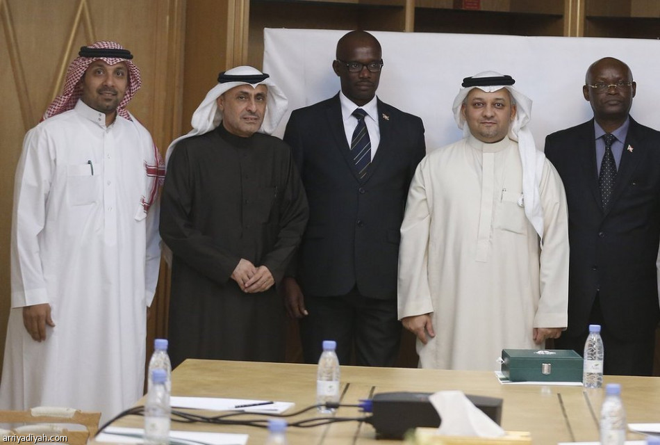 عزت يستقبل رئيس مجلس الشورى ووزير الرياضة البورندي
