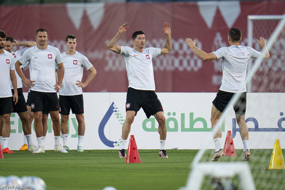 ابن ساعية البريد
يصنع التاريخ