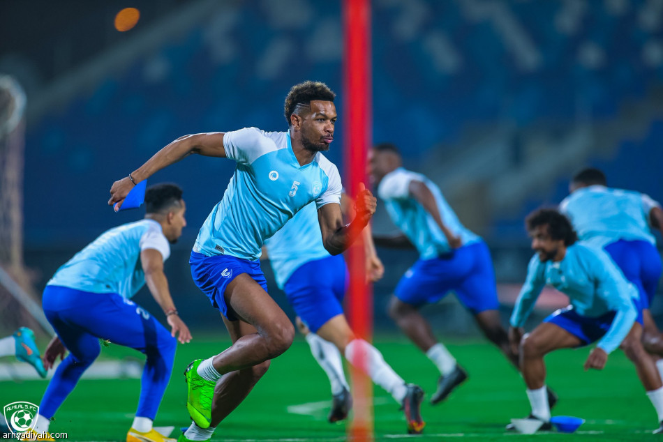 دياز يريح ماريجا قبل استقلول