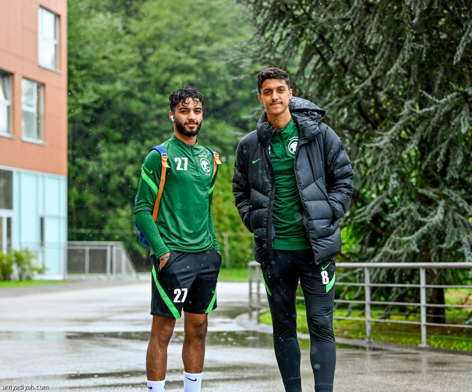 الشهري يرسم تكتيك الأخضر  الأولمبي قبل مقدونيا