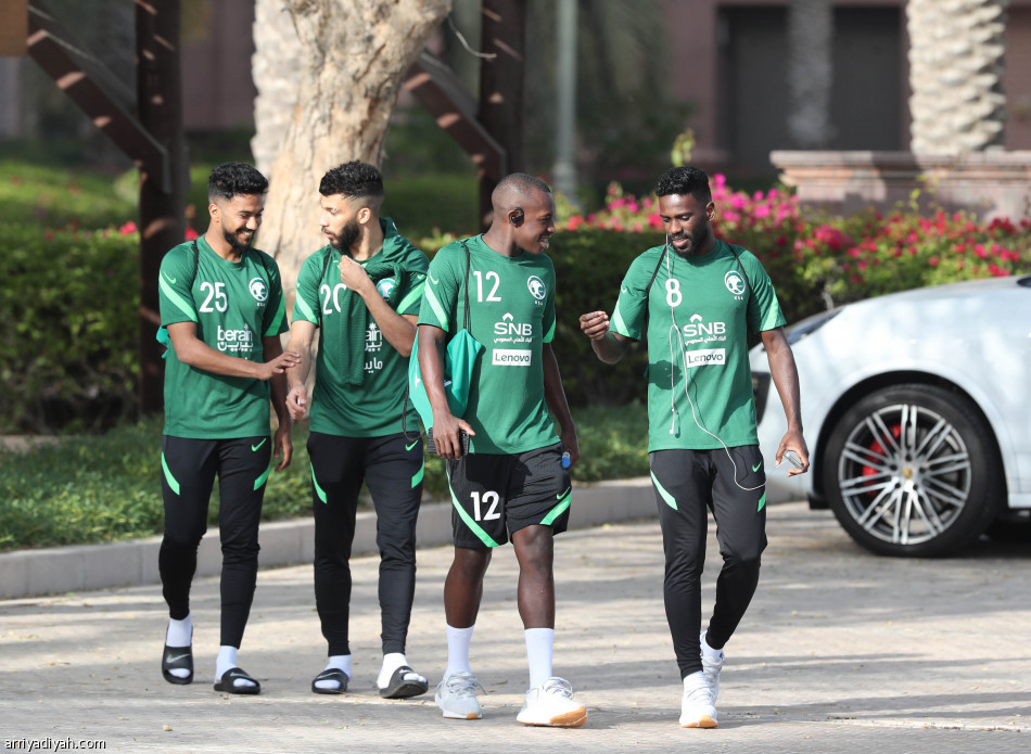 رينارد ينقل تحضيرات الأخضر إلى الشارقة