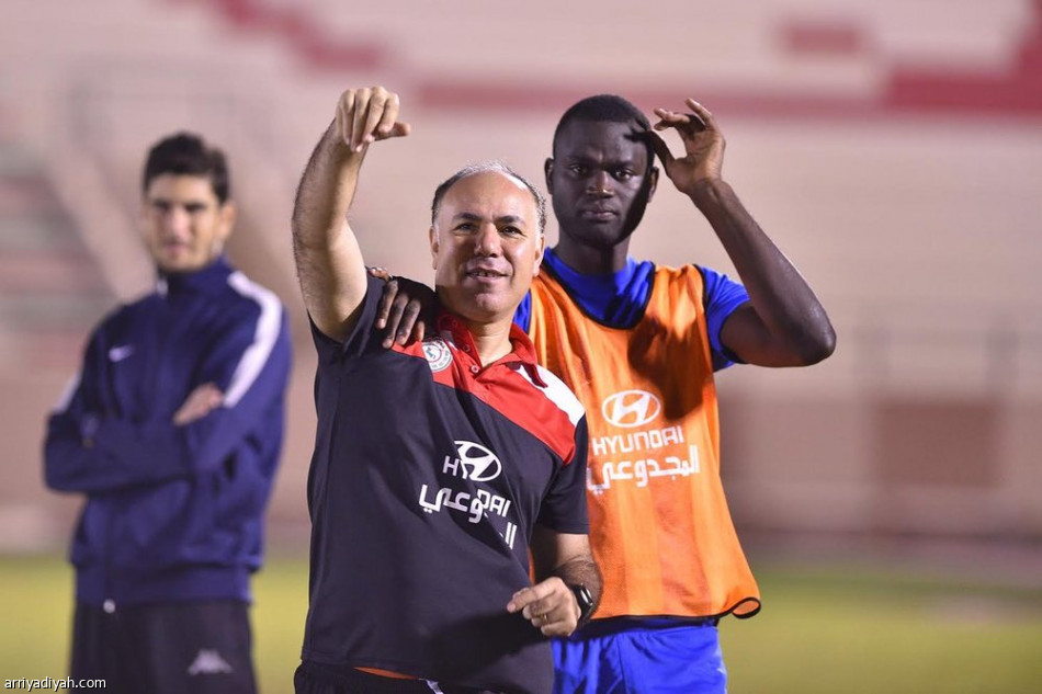 قبل ملاقاة الاتحاد.. جاريدو يفرض سياجاً خاصاً على تدريبات الاتفاق