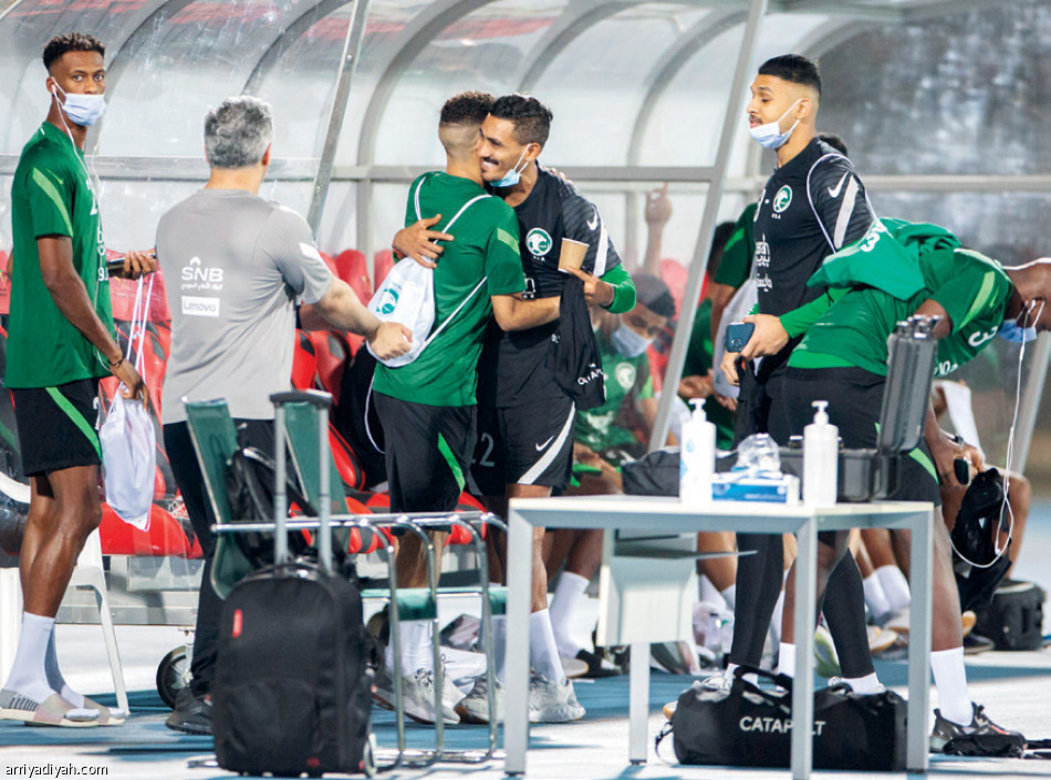 أمام شرق آسيا.. 
رينارد يتسلح بانتصارين