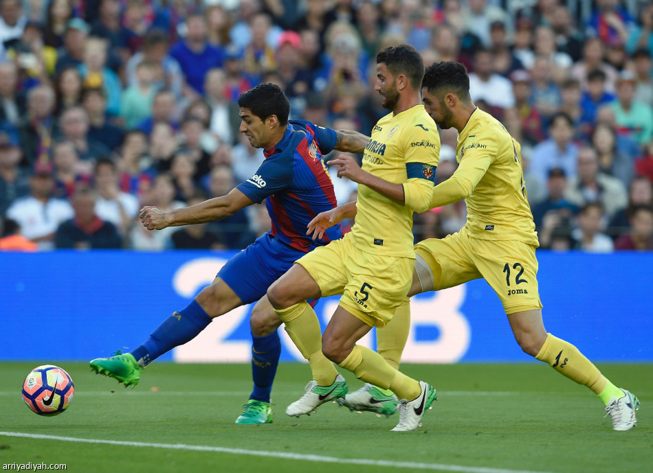 برشلونة يكتسح فياريال برباعية وينفرد بصدارة الدوري الإسباني