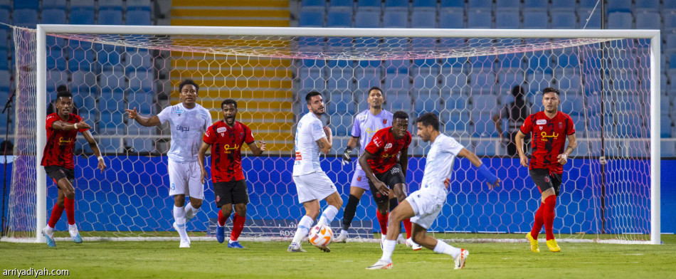 تاوامبا يمنح الأخدود الانتصار الأول