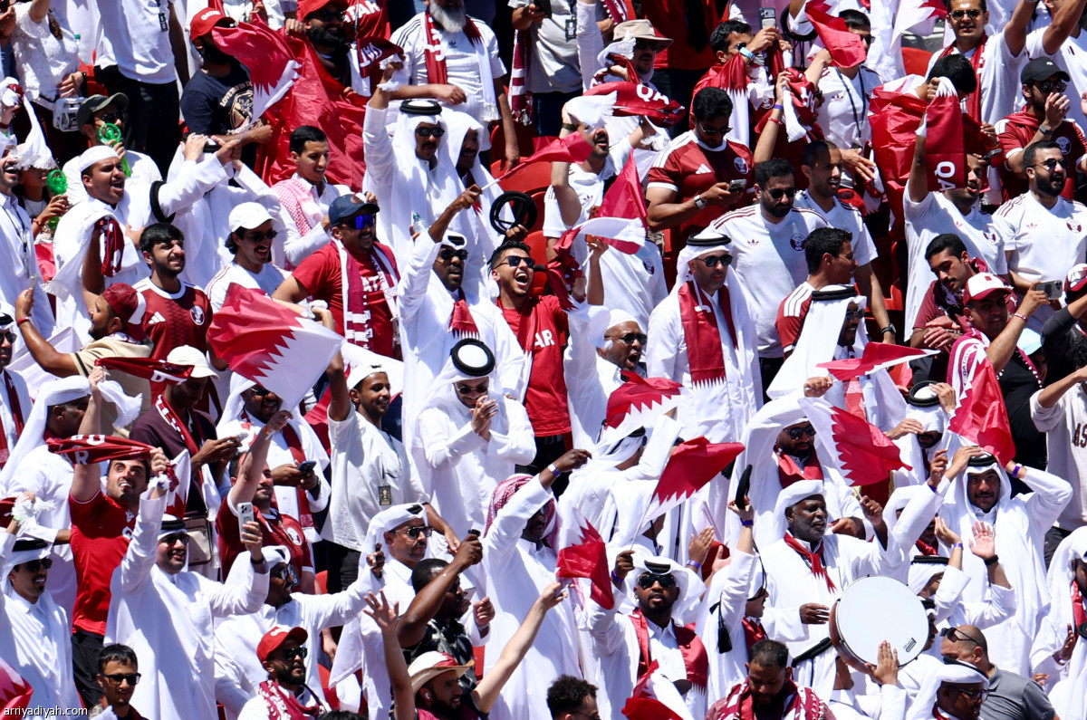 القطريون يحتفلون
